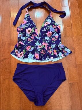Cupshe Navy Floral Halter Tankini with Peplum and High-Waist Bottoms